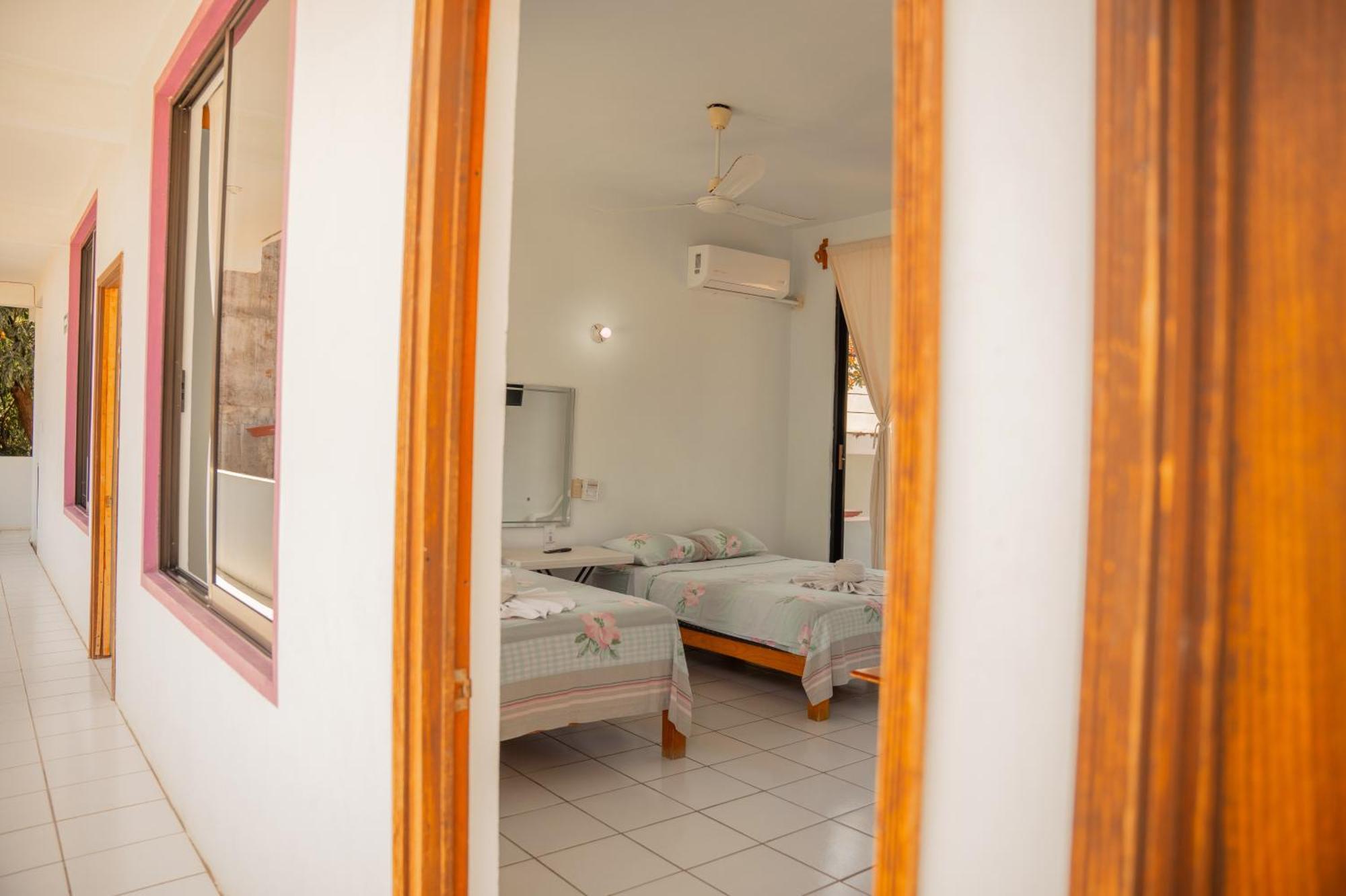 פוארטו אסקונדידו Hotel Palmarito מראה חיצוני תמונה